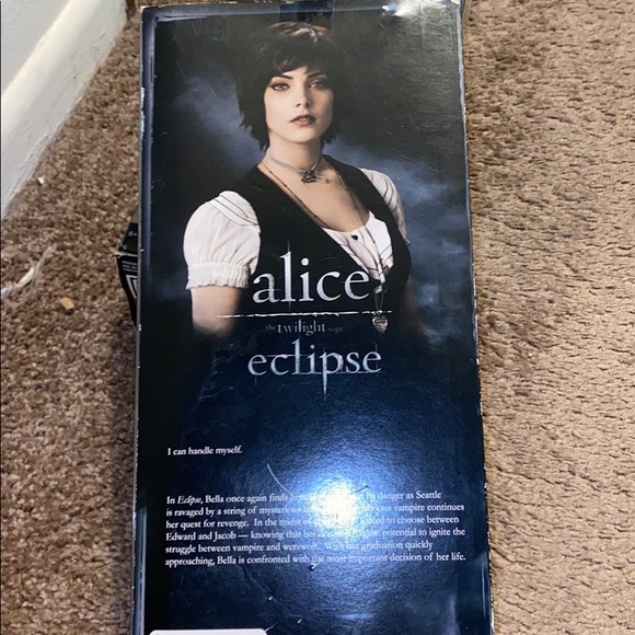 ALICE FROM TWILIGHT DOLL - Picture 3 of 3